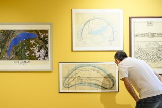 Une centaine de cartes consacrées au Léman sont exposées à Nyon au Musée du Léman. KEYSTONE/LAURENT GILLIERON